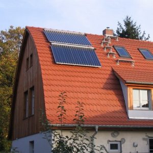 Seeheim - Sanierung im Altbau: Solarheizung mit Pelletskaminofen im Wohnzimmer